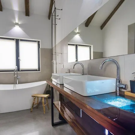 Mala Zadarvillas * פריבלאקה